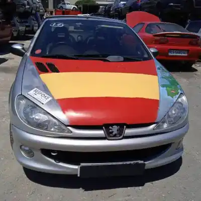 Sloopvoertuig PEUGEOT 206 CC NFU(TU5JP4) van het jaar 2001 aangedreven 
