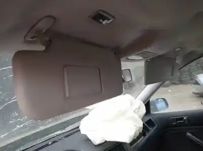 Veículo de Sucata volkswagen golf iv berlina (1j1) aus/azd do ano 2000 alimentado 