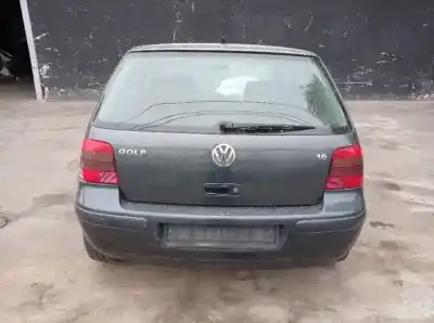 Veículo de Sucata volkswagen golf iv berlina (1j1) aus/azd do ano 2000 alimentado 