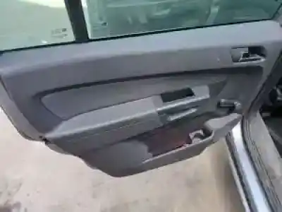 Veículo de Sucata opel zafira b g-z18xer do ano 2005 alimentado 