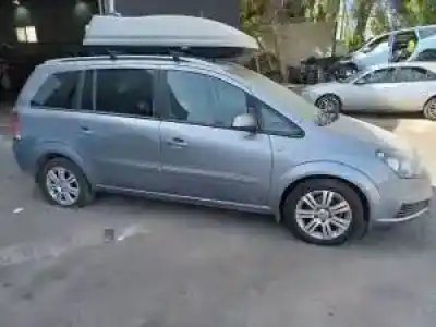 Veículo de Sucata opel zafira b g-z18xer do ano 2005 alimentado 