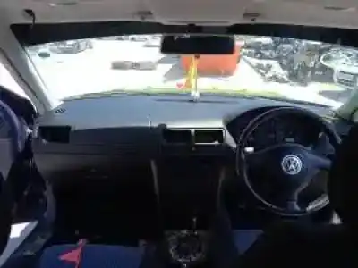 Veículo de Sucata volkswagen golf iv berlina (1j1) aqy do ano 1999 alimentado 