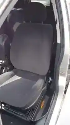 Veículo de Sucata opel zafira a y20dth do ano 2000 alimentado 