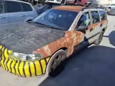 Sloopvoertuig volvo v70 familiar d5244t.d5244t5 van het jaar 2002 aangedreven 