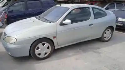 Scrapping Vehicle renault megane i fase 2 coupe (da...) k4m700 of the year 2000 powered 