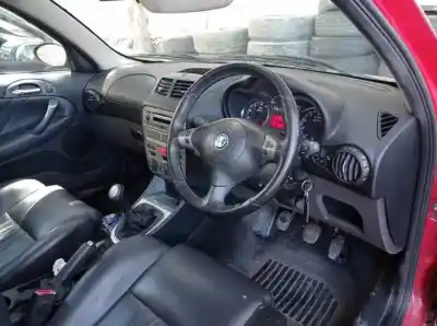 Veicolo di demolizione alfa romeo 147 (190) ar32104 dell'anno 2004 alimentato 