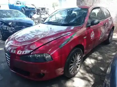 Veicolo di demolizione alfa romeo 147 (190) ar32104 dell'anno 2004 alimentato 