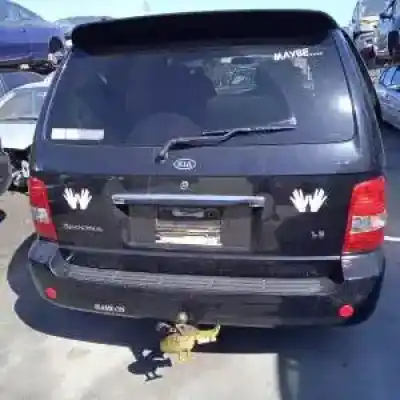 Veículo de Sucata kia carnival ii j3 do ano 2001 alimentado 