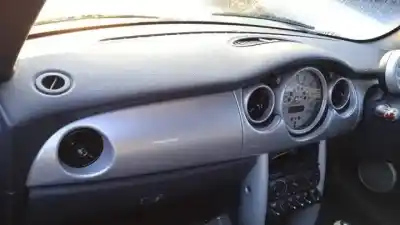 Здавання транспортного засобу mini cabrio (r52) w10b16a року 2004 потужний 