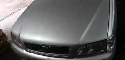 Vehicul casat volvo s40 berlina d4192t2 al anului 1999 alimentat 