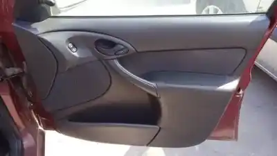 Veicolo di demolizione ford focus turnier (cak) ffda dell'anno 1998 alimentato 