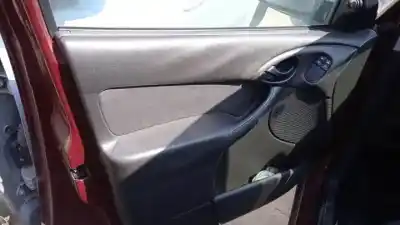 Veicolo di demolizione ford focus turnier (cak) ffda dell'anno 1998 alimentato 