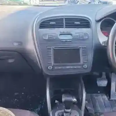 Scrapping Vehicle seat altea (5p1) 2.0 tdi 16v of the year 2004 powered 