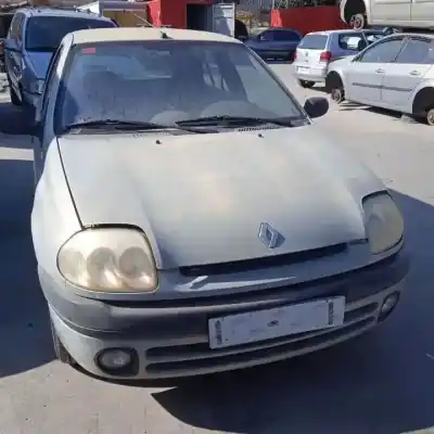 Здавання транспортного засобу renault clio ii fase i (b/cbo) d7f720 року 1998 потужний 