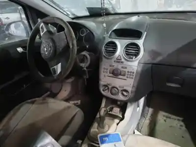 Veículo de Sucata opel corsa d a12xer do ano 2010 alimentado 
