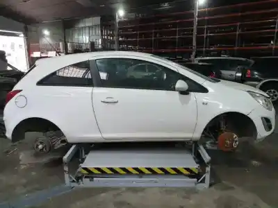 Veículo de Sucata opel corsa d a12xer do ano 2010 alimentado 
