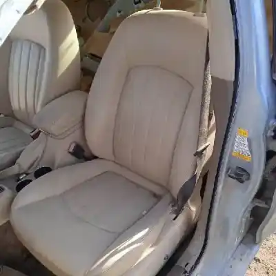 Здавання транспортного засобу jaguar x-type i (x400) 2.5 v6 a las 4 ruedas року 2001 потужний 
