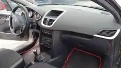 Veículo de Sucata peugeot 207 g-kfv do ano 2006 alimentado 