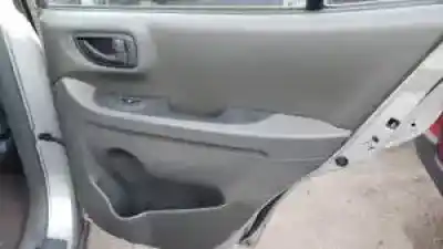 Veicolo di demolizione hyundai santa fe (sm) d4ea-v dell'anno 2001 alimentato 