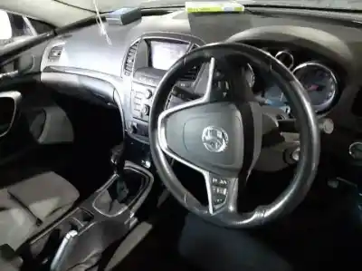 Veículo de Sucata opel insignia berlina a20dth do ano 2008 alimentado 