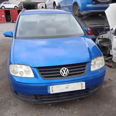Véhicule à la ferraille VOLKSWAGEN TOURAN (1T1) AVQ de l'année 2003 alimenté 