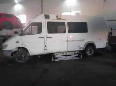Veicolo di demolizione mercedes-benz sprinter furgón 612981 dell'anno 2002 alimentato 