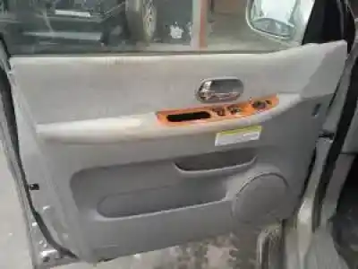 Veículo de Sucata kia carnival ii j3 do ano 2001 alimentado 