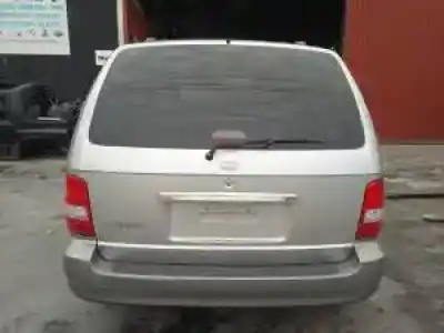 Veículo de Sucata kia carnival ii j3 do ano 2001 alimentado 