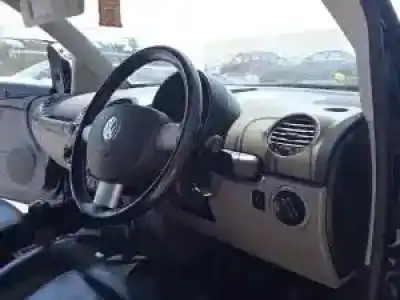 Veículo de Sucata volkswagen new beetle cabriolet (1y7) bfs do ano 2003 alimentado 