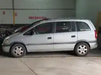 Veículo de Sucata opel zafira a y20dth do ano 2003 alimentado 