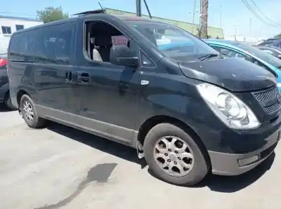 Vehicul casat HYUNDAI H1 LE04 al anului 2011 alimentat 