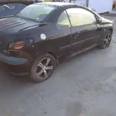 Veículo de Sucata peugeot 206 cc nfu(tu5jp4) do ano 2001 alimentado 