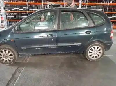 Scrapping Vehicle renault scenic (ja..) f9q732 of the year 2001 powered 