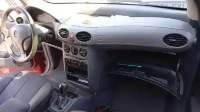 Veículo de Sucata mercedes-benz clase a (w168) m 166.940 do ano 1997 alimentado 