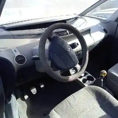 Scrapping Vehicle renault espace iv (jk0) g9t742 of the year 2005 powered 