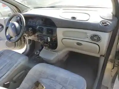 Scrapping Vehicle renault scenic rx4 (ja0) f9qk7 of the year 2000 powered 