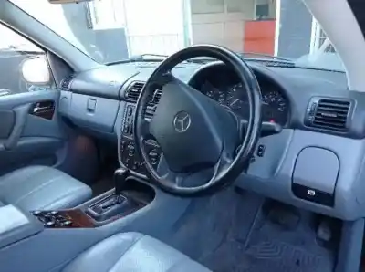 Veículo de Sucata mercedes-benz clase m (w163) m112942 do ano 1997 alimentado 