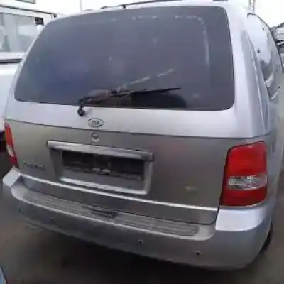 Sloopvoertuig kia carnival d/j3 van het jaar 2000 aangedreven 