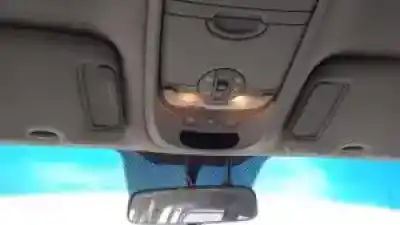 Sloopvoertuig kia carnival d/j3 van het jaar 2000 aangedreven 