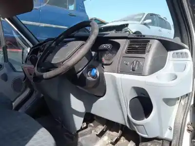 Здавання транспортного засобу ford transit combi (tt9) drfb року 2011 потужний 