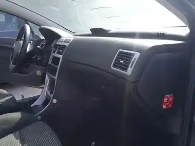 Scrapping Vehicle peugeot 307 cc (s1) rfn of the year 2003 powered 