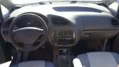 Veículo de Sucata ford galaxy (vx) avg do ano 1997 alimentado 