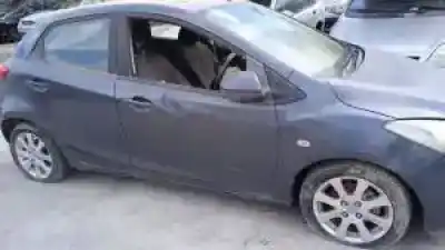 Sloopvoertuig mazda 2 berlina (dy) f6ja van het jaar 2003 aangedreven 