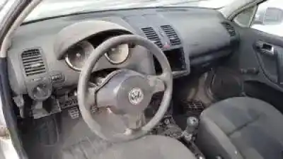 Veículo de Sucata volkswagen polo berlina (6n2) akk do ano 1999 alimentado 