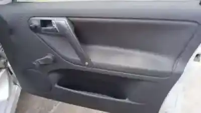 Veículo de Sucata volkswagen polo berlina (6n2) akk do ano 1999 alimentado 