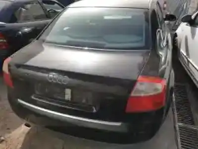 Sloopvoertuig audi a4 berlina (8e) 2.0 20v cat (alt) van het jaar 2001 aangedreven 