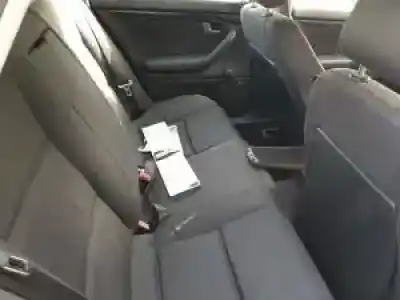 Sloopvoertuig audi a4 berlina (8e) 2.0 20v cat (alt) van het jaar 2001 aangedreven 