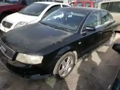 Sloopvoertuig audi a4 berlina (8e) 2.0 20v cat (alt) van het jaar 2001 aangedreven 