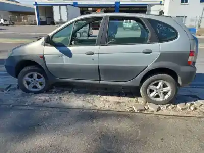 Scrapping Vehicle renault scenic rx4 (ja0) f9q of the year 2002 powered 