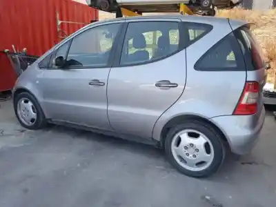 Veículo de Sucata mercedes-benz clase a (w168) 668940 do ano 1997 alimentado 